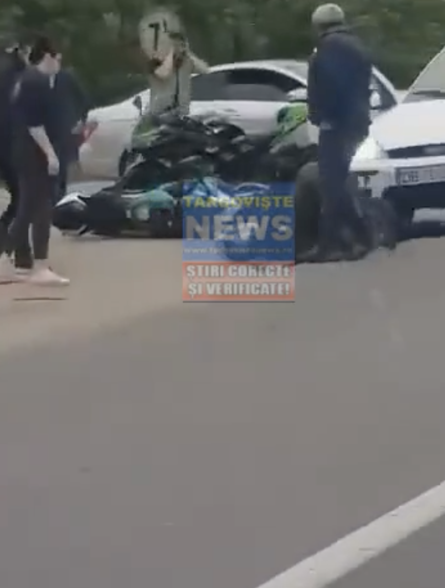 VIDEO – Accident grav între două motociclete, pe DN 71, la Priboiu. O tânără a fost preluată de urgență de ambulanță
